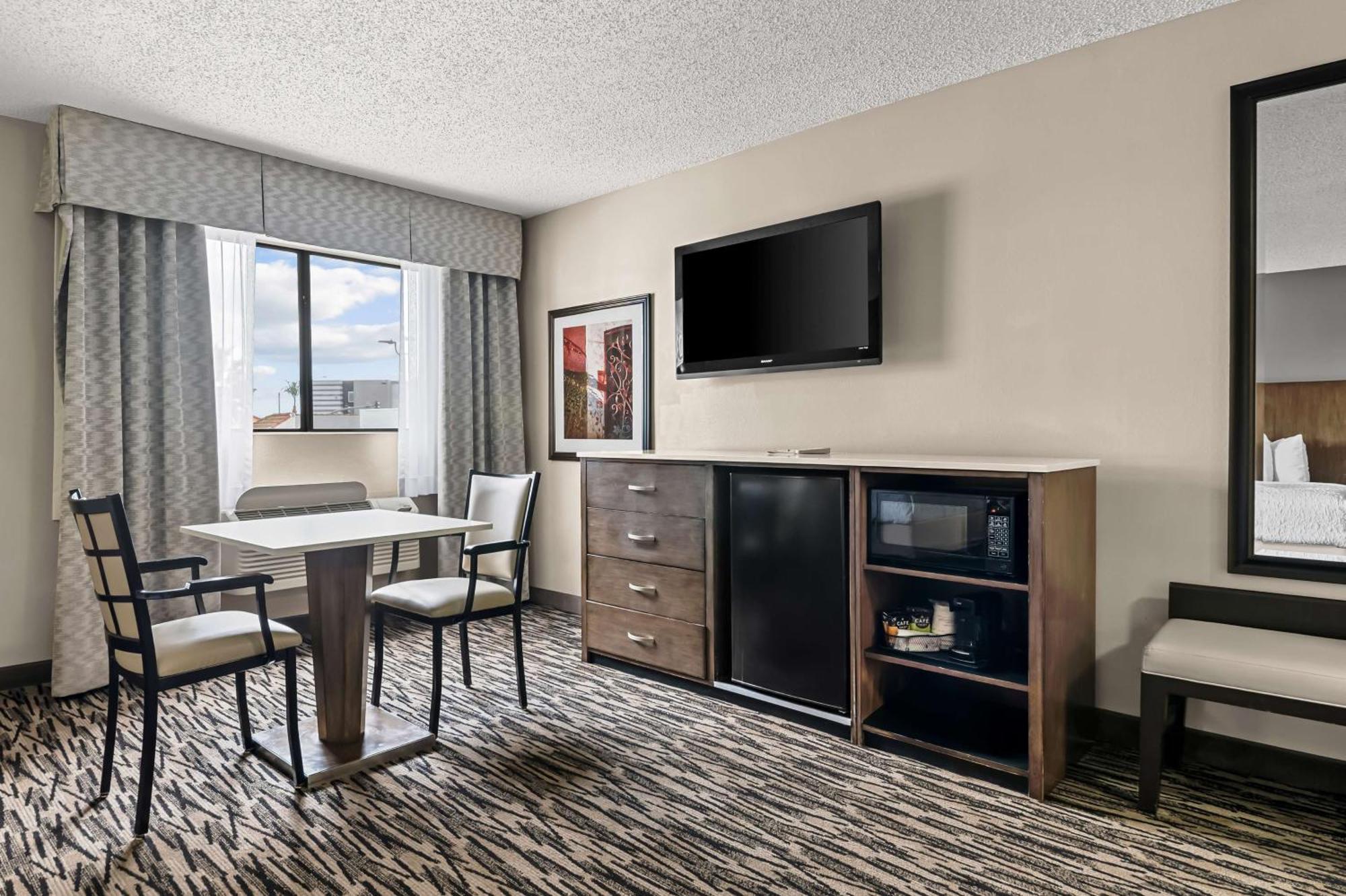 Best Western Los Alamitos Inn & Suites Dış mekan fotoğraf