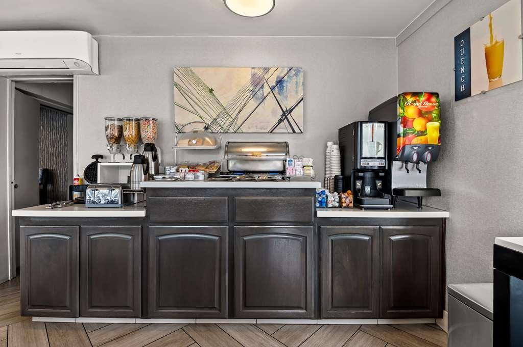 Best Western Los Alamitos Inn & Suites Restoran fotoğraf